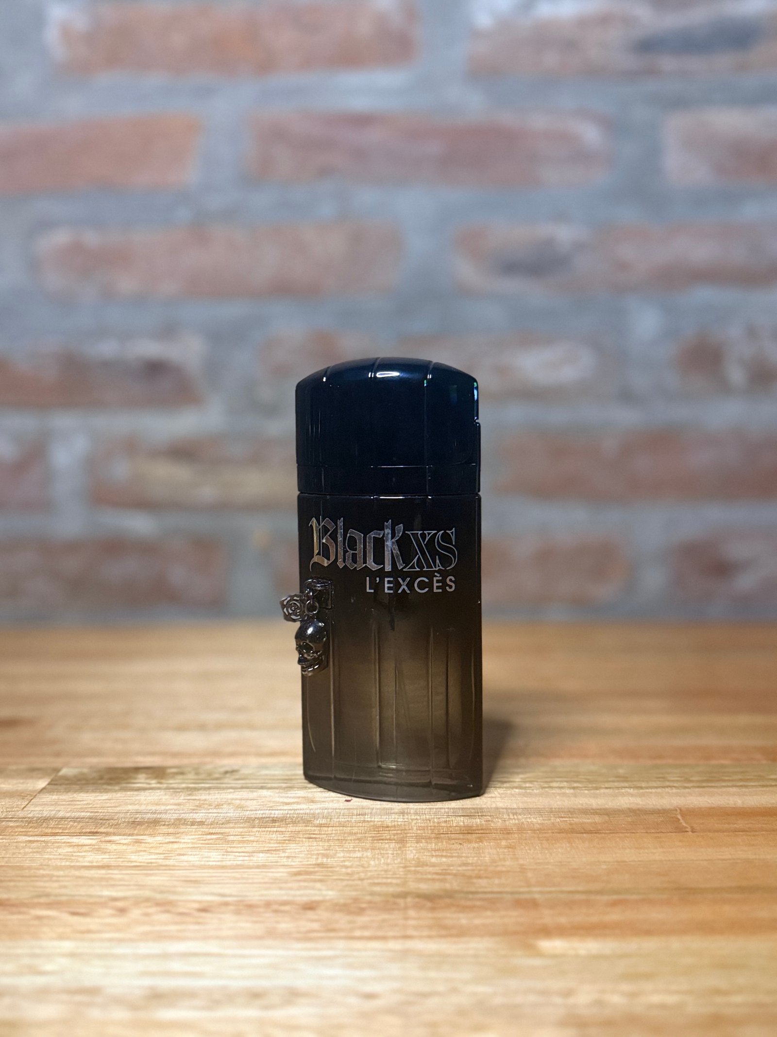 Black Xs L’excess